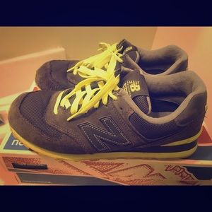 New Balance 574 Men’s Size 11 Dark Gray & Neon